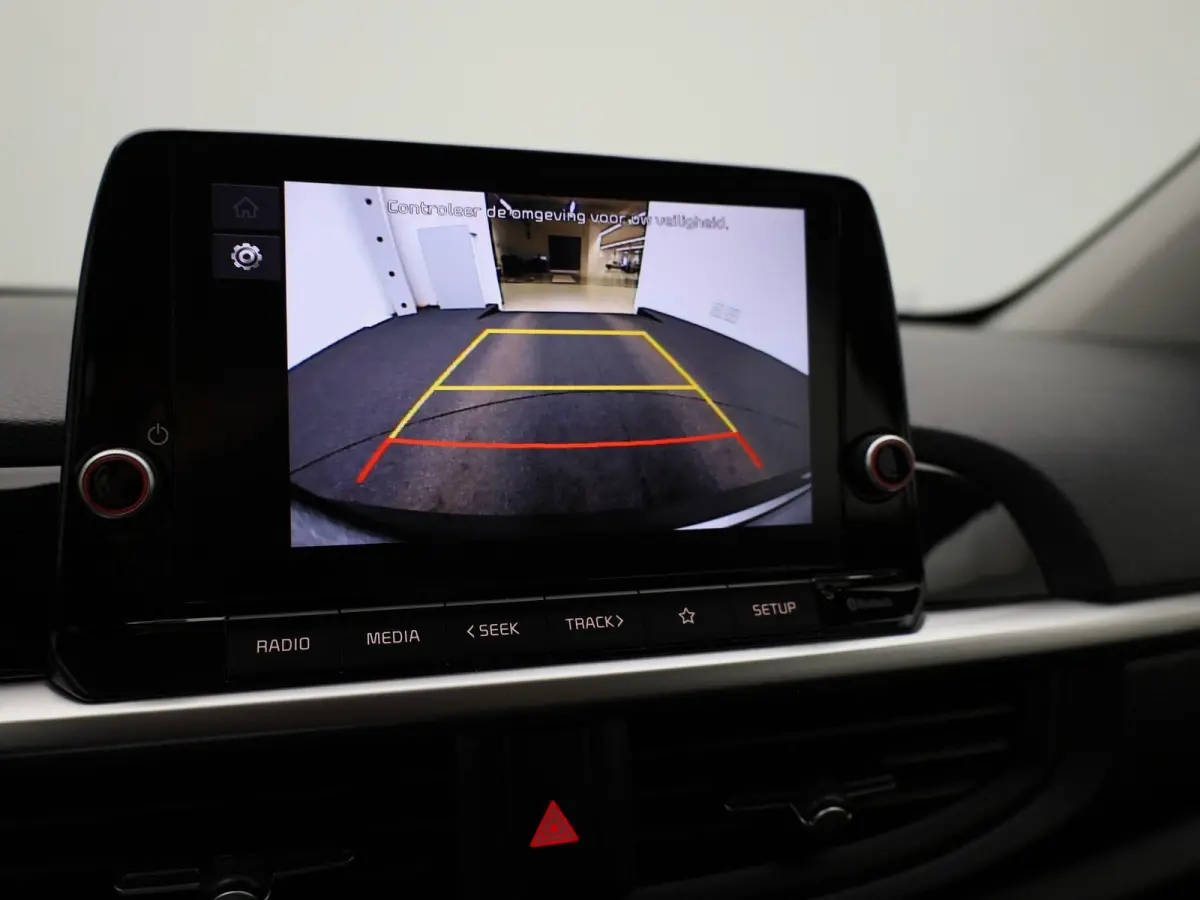 1.0 DPi DynamicLine | ACHTERUITRIJCAMERA | AIRCO | APPLE CARPLAY | ANDROID AUTO | DAB RADIO | LICHTMETALEN VELGEN | 5-DEURS |