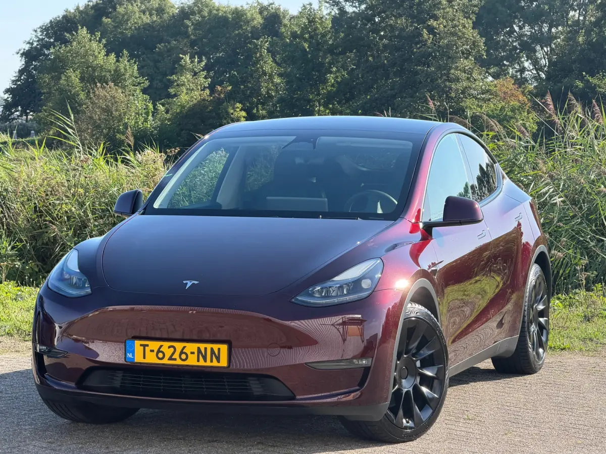 Long Range AWD 75 kWh - Midnight Cherry Red - Trekhaak/Panorama/91%SOH