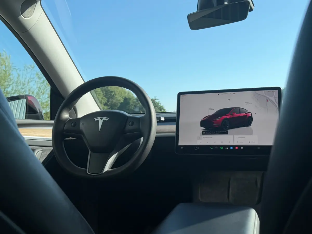 Long Range AWD 75 kWh - Midnight Cherry Red - Trekhaak/Panorama/91%SOH