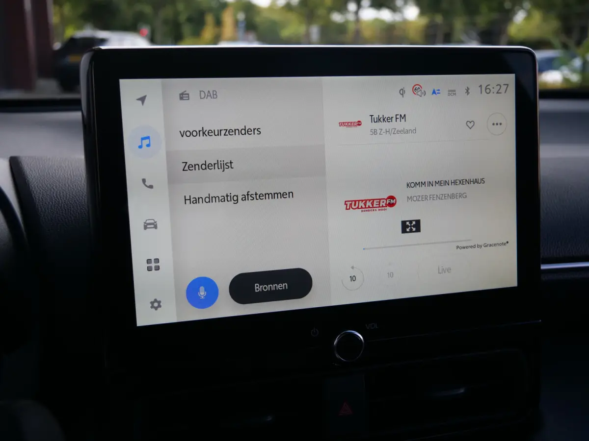 1.5 Hybrid 130pk Dynamic Automaat DAB / Apple Carplay / Camera / 17 inch / Stoelverwarming