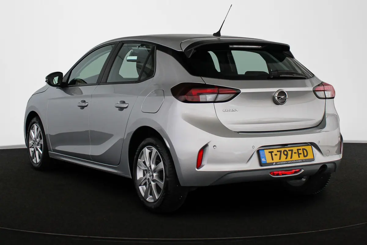 1.2 Level 2 Achteruitrijcamera Parkeersensoren Apple CarPlay