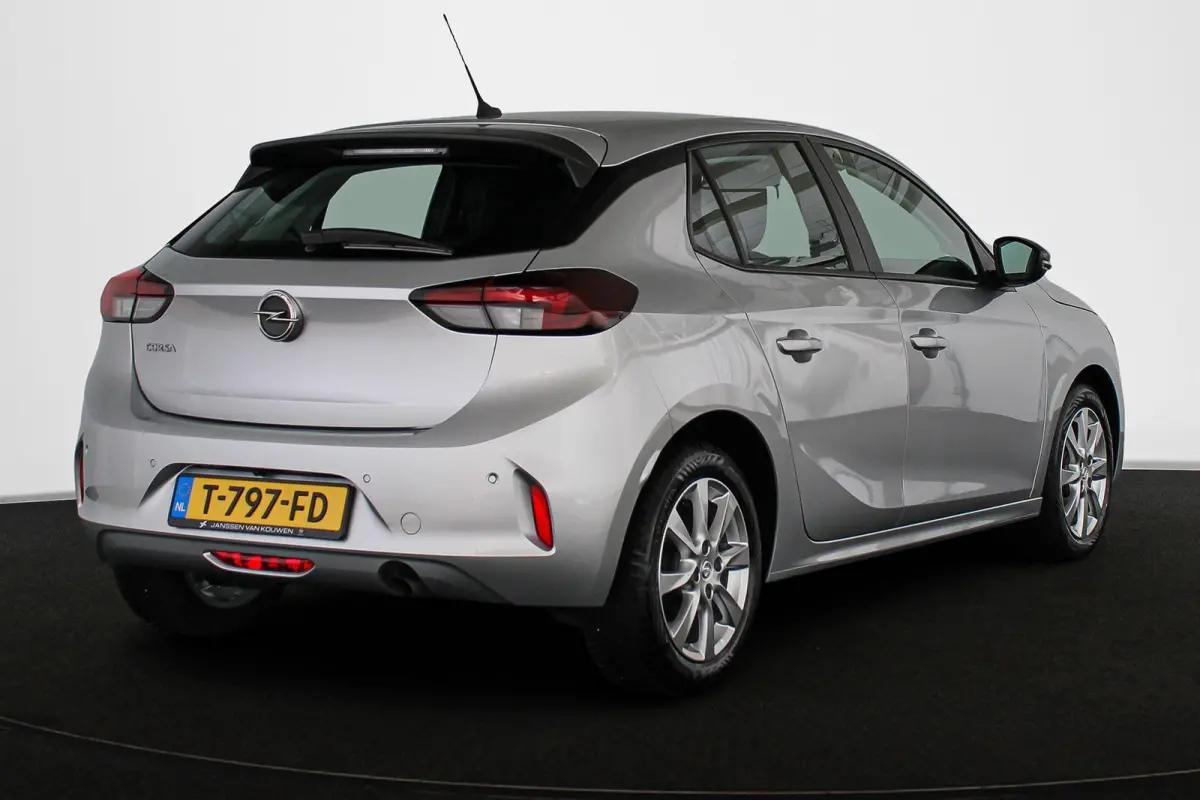 1.2 Level 2 Achteruitrijcamera Parkeersensoren Apple CarPlay