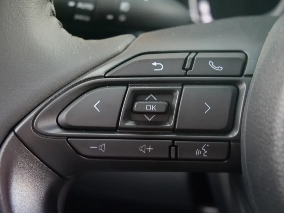 1.5 Hybrid 130 Dynamic Automaat DAB / Apple Carplay / Camera / 17 inch / Stoelverwarming