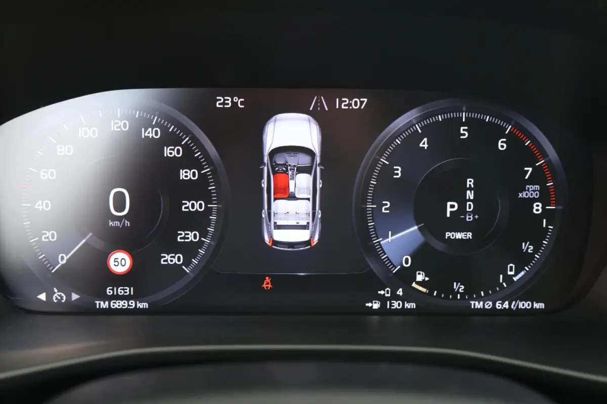 T4 Core Bright | Stoelverwarming | Trekhaak | Parkeercamera | Keyless