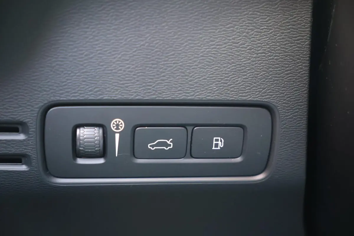 T4 Core Bright | Stoelverwarming | Trekhaak | Parkeercamera | Keyless