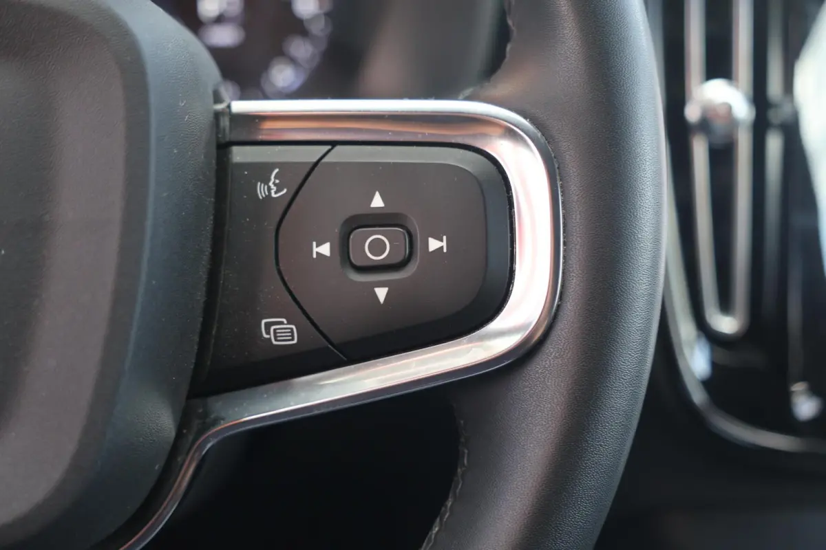 T4 Core Bright | Stoelverwarming | Trekhaak | Parkeercamera | Keyless