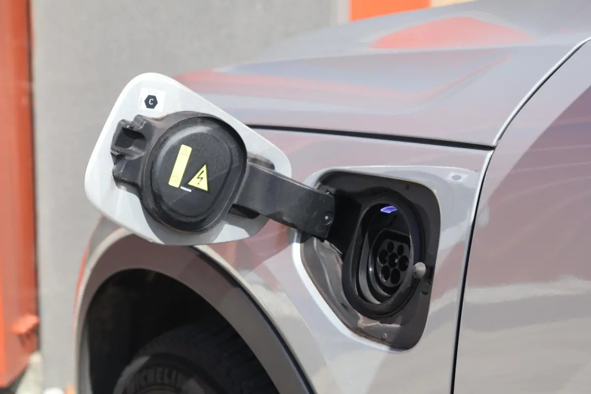 T4 Core Bright | Stoelverwarming | Trekhaak | Parkeercamera | Keyless