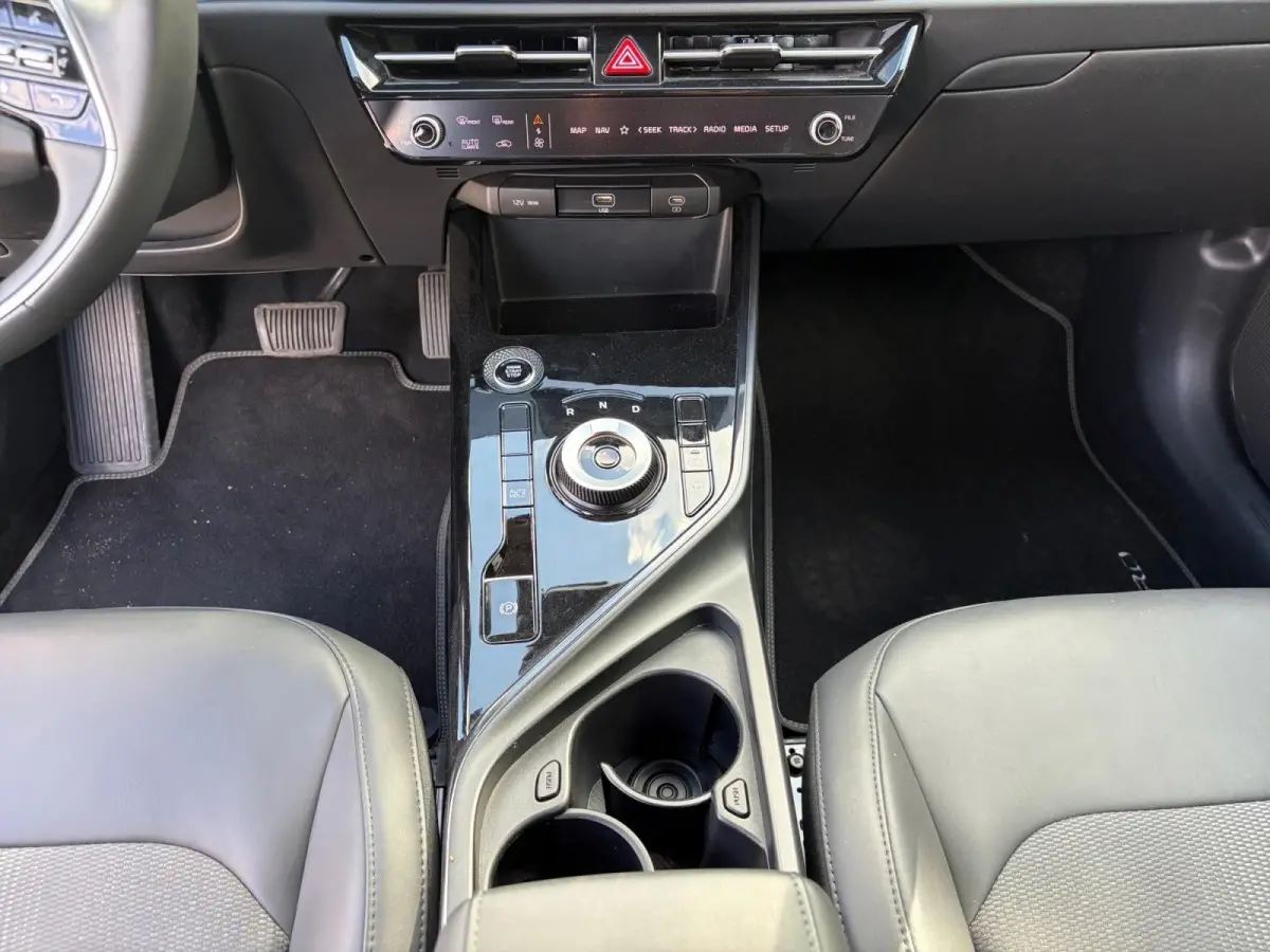 1.6 GDi Hybrid DynamicLine | APPLE CARPLAY/ANDROID AUTO | AUTOMAAT | NAVI | CAMERA | CLIMA | ADAPT. CRUISE | LM VELGEN | LAGE KM'STAND |