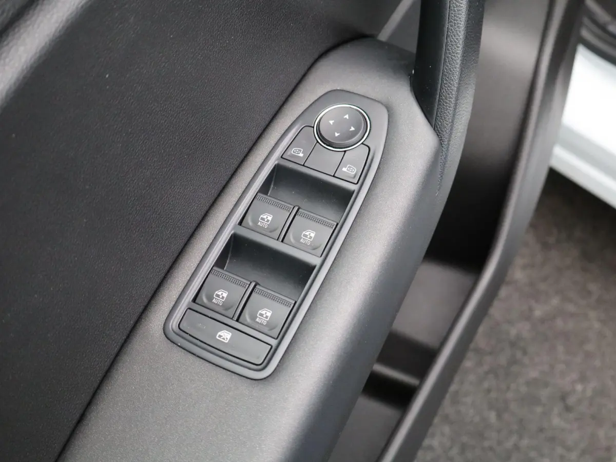 TCe 90 GPF Zen | Navigatie | Climate Control | Parkeercamera |