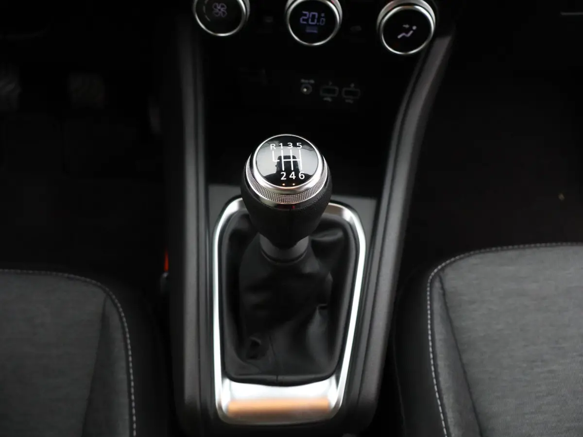 TCe 90 GPF Zen | Navigatie | Climate Control | Parkeercamera |