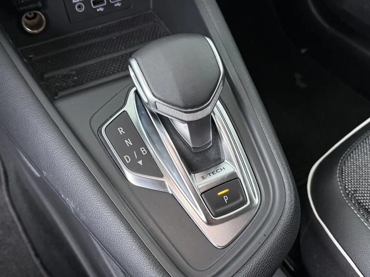 E-TECH plug-in hybrid 160 Edition One | SoH 87% | BOSE Audio | 360 Camera | 18" velgen |