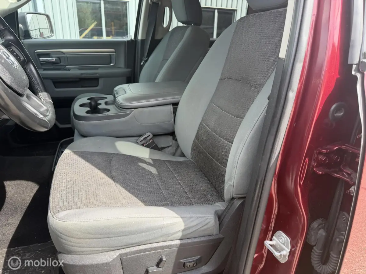 1500 5.7 V8 hemi Quad Cab 6'4 G3 EURO 6