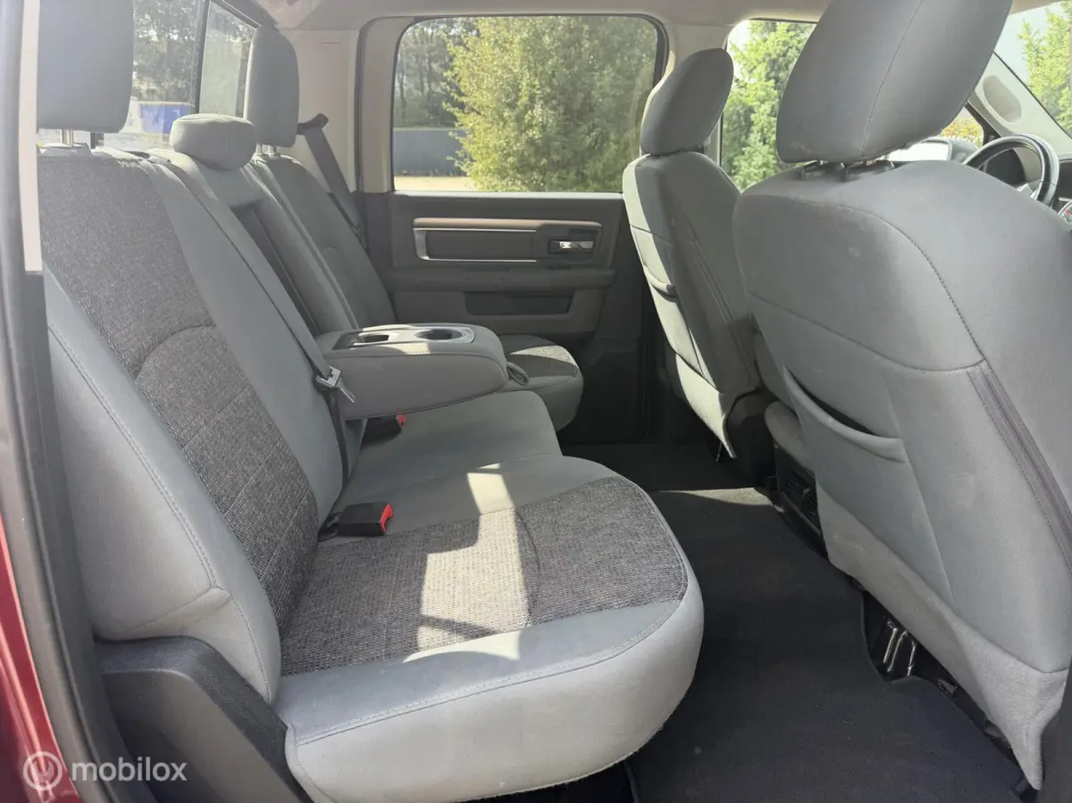 1500 5.7 V8 hemi Quad Cab 6'4 G3 EURO 6