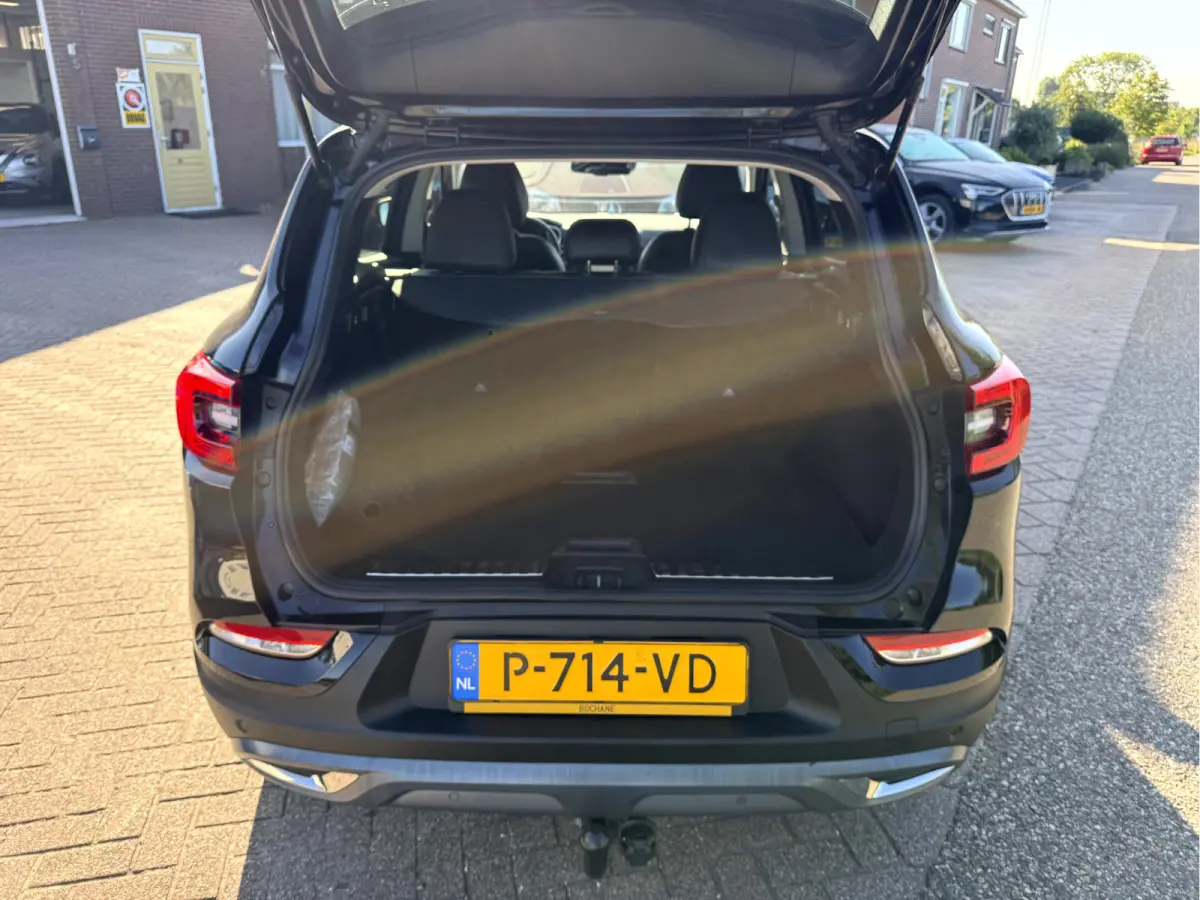 1.3 TCe 140pk Techno Camera, 19''Lmv, Trekhaak