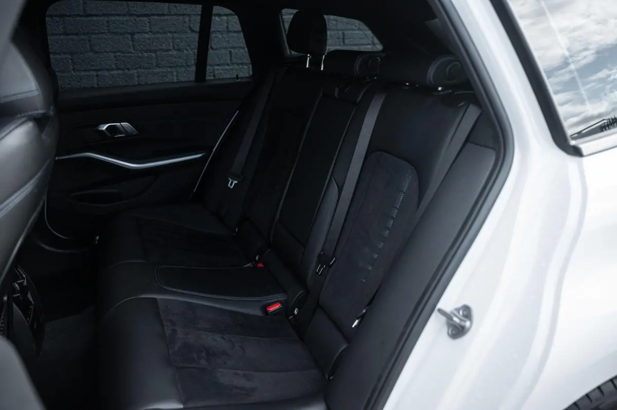 330e xDrive M-SPORT PANO TREKHAAK CO PILOT LASER