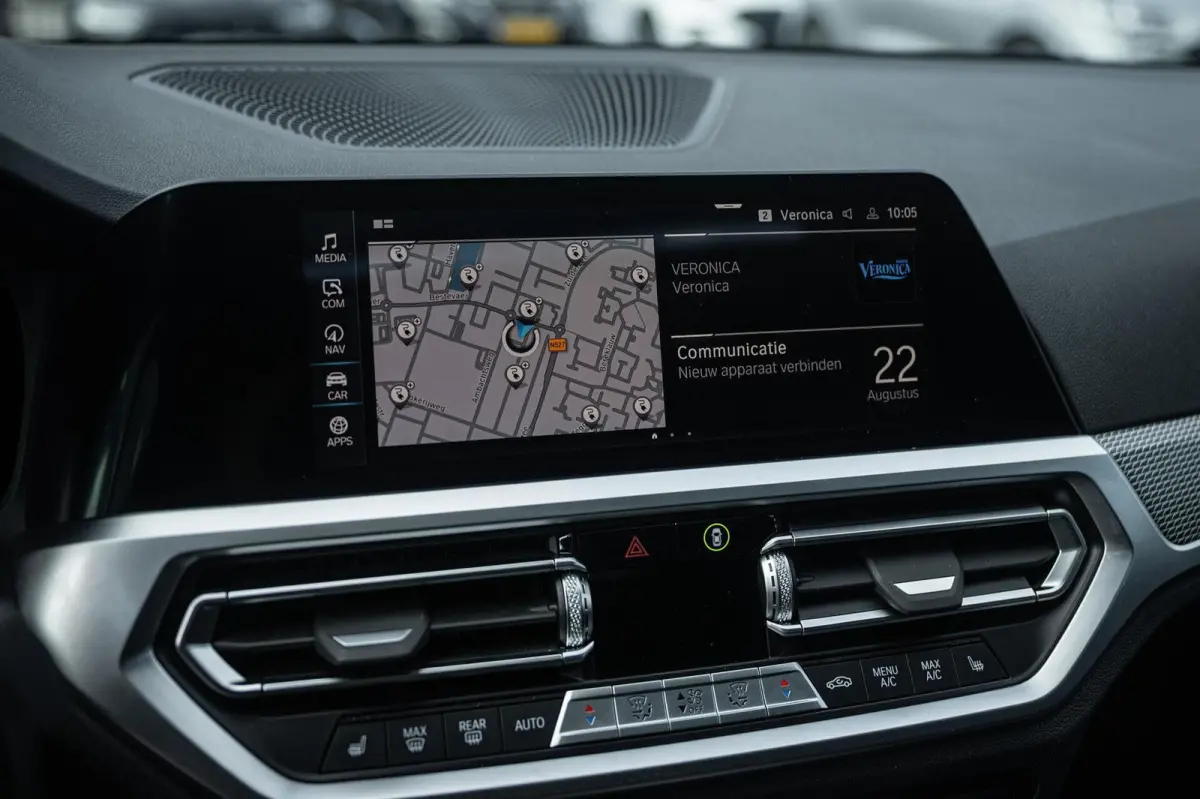 330e xDrive M-SPORT PANO TREKHAAK CO PILOT LASER