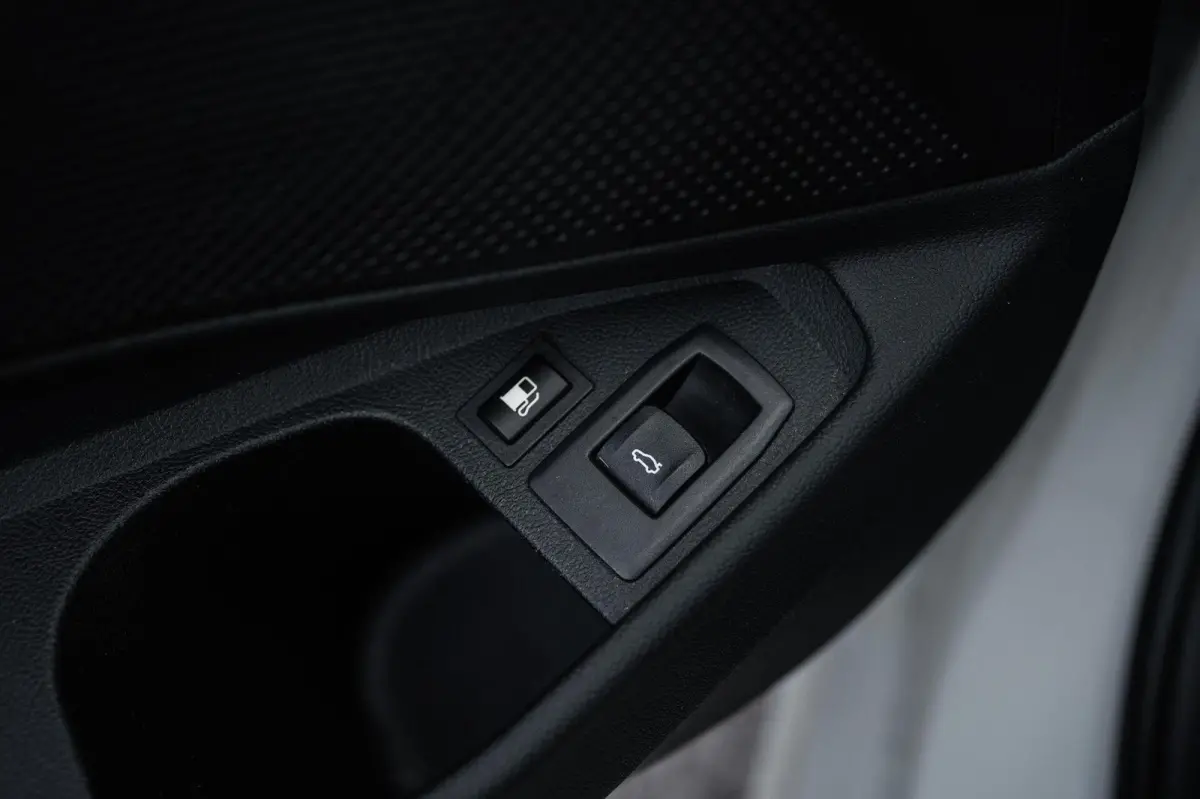 330e xDrive M-SPORT PANO TREKHAAK CO PILOT LASER