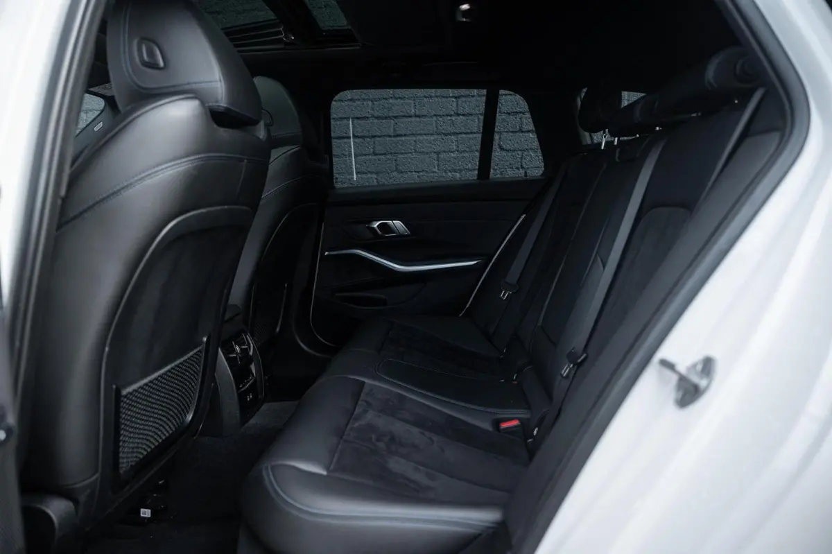 330e xDrive M-SPORT PANO TREKHAAK CO PILOT LASER