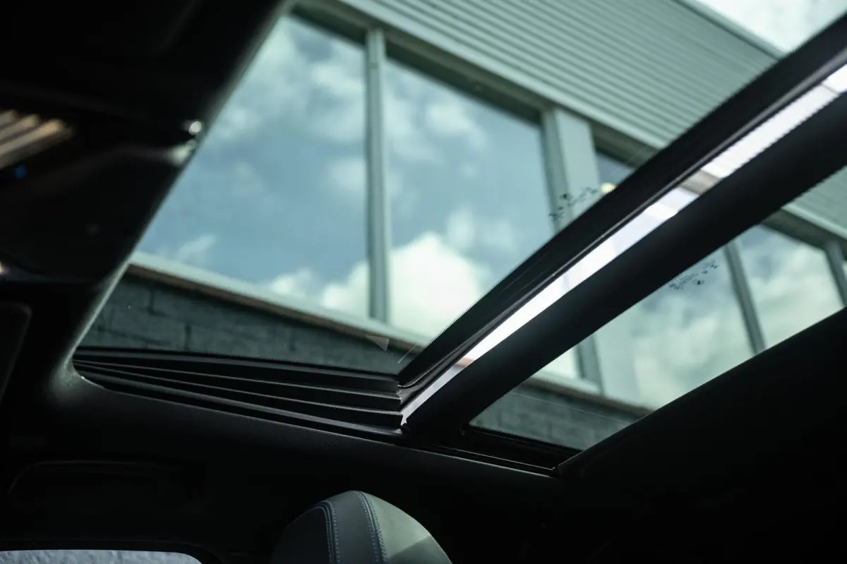 330e xDrive M-SPORT PANO TREKHAAK CO PILOT LASER