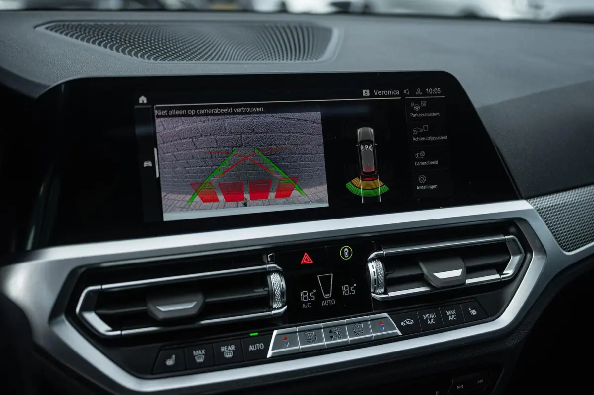 330e xDrive M-SPORT PANO TREKHAAK CO PILOT LASER