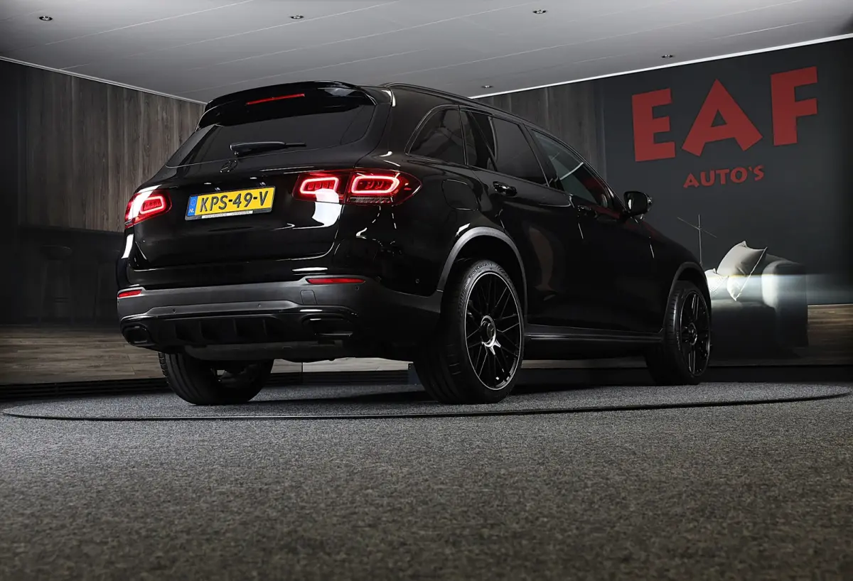 4MATIC AMG 63 Look / Head Up / Memory / Open Pano / 360 Camera / Cc / Lane Assist / Led / 20 Inch