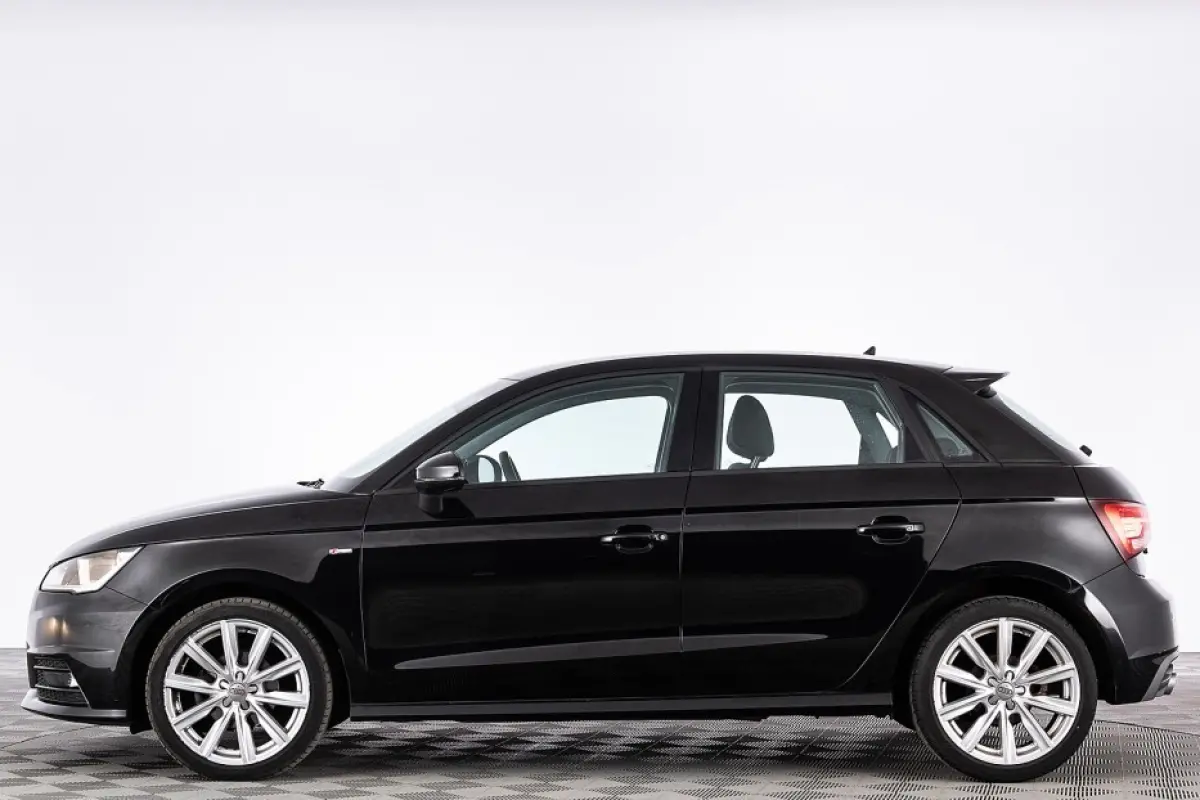 1.0 TFSI Pro Line 5-drs | NAVI | AIRCO | VELGEN !