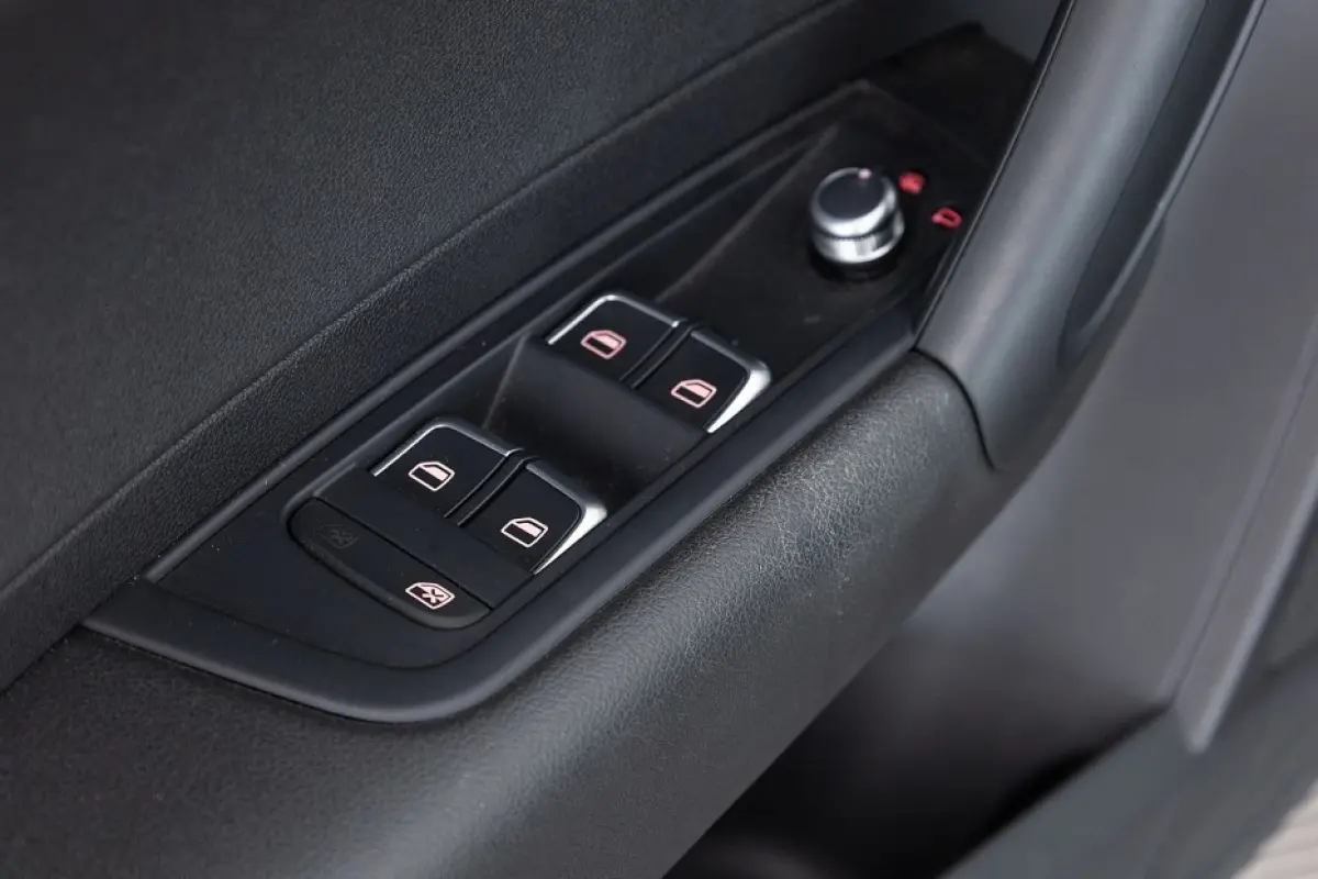 1.0 TFSI Pro Line 5-drs | NAVI | AIRCO | VELGEN !