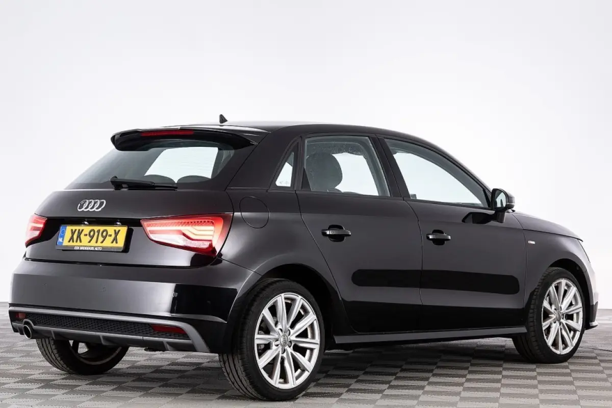 1.0 TFSI Pro Line 5-drs | NAVI | AIRCO | VELGEN !