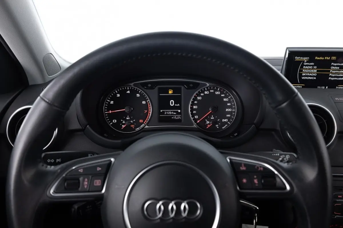 1.0 TFSI Pro Line 5-drs | NAVI | AIRCO | VELGEN !