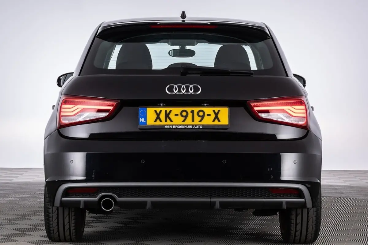 1.0 TFSI Pro Line 5-drs | NAVI | AIRCO | VELGEN !