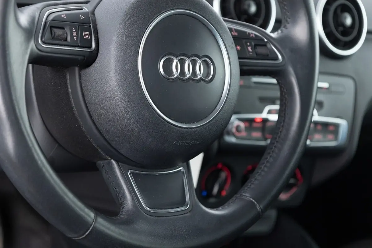 1.0 TFSI Pro Line 5-drs | NAVI | AIRCO | VELGEN !