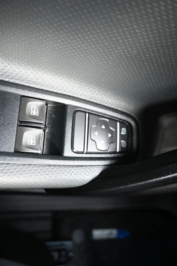 110 CDI L1 Pro MBUX navigatie met camera, Bumpers in kleur, Etc.