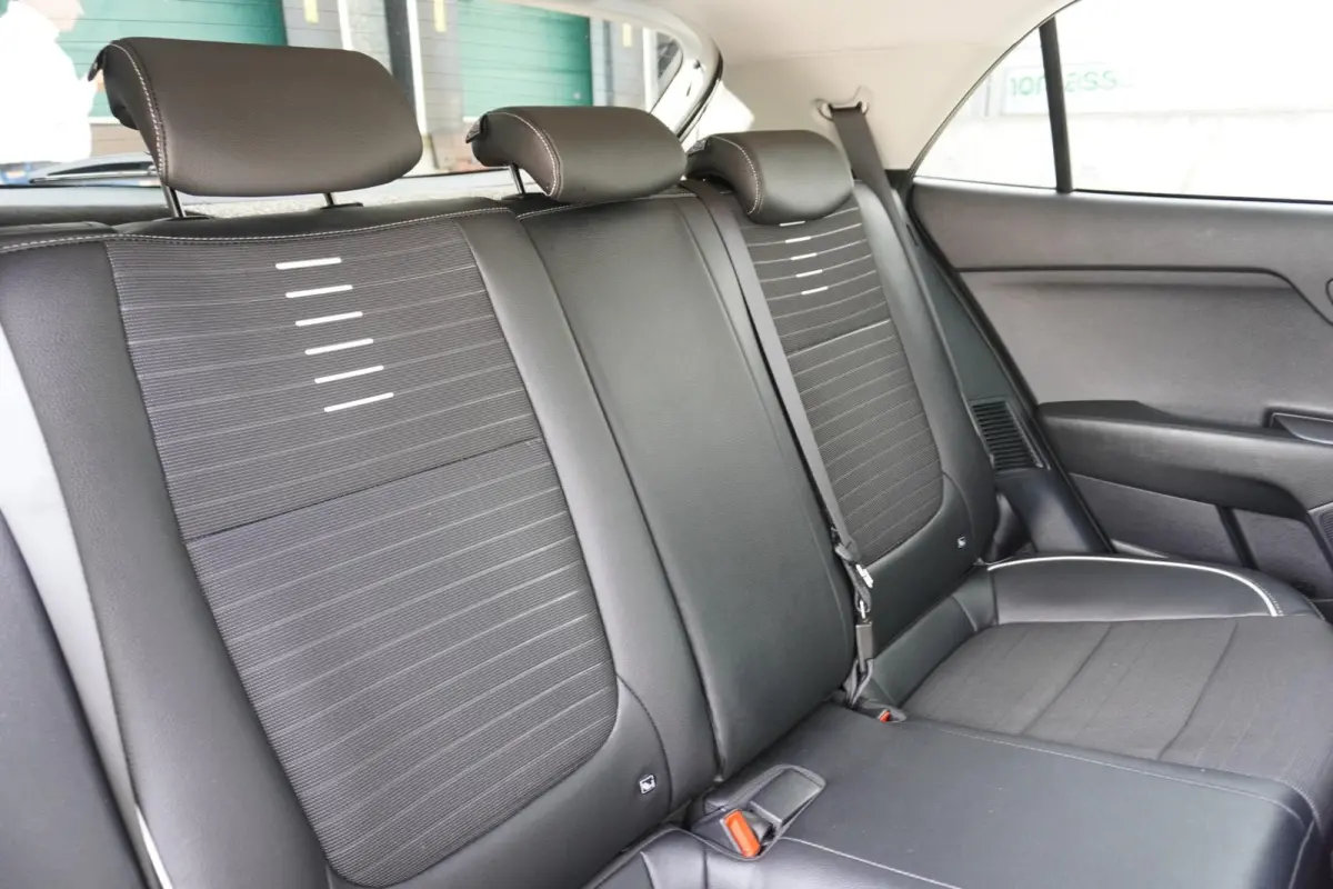 1.0 T-GDi 101pk MHEV GT-Line | Achteruitrijcamera | Stuurverwarming | Stoelverwarming | Navigatie