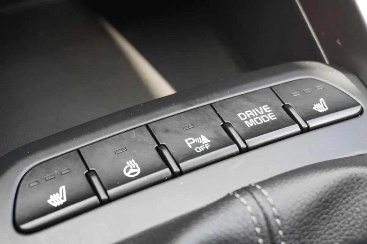 1.0 T-GDi 101pk MHEV GT-Line | Achteruitrijcamera | Stuurverwarming | Stoelverwarming | Navigatie