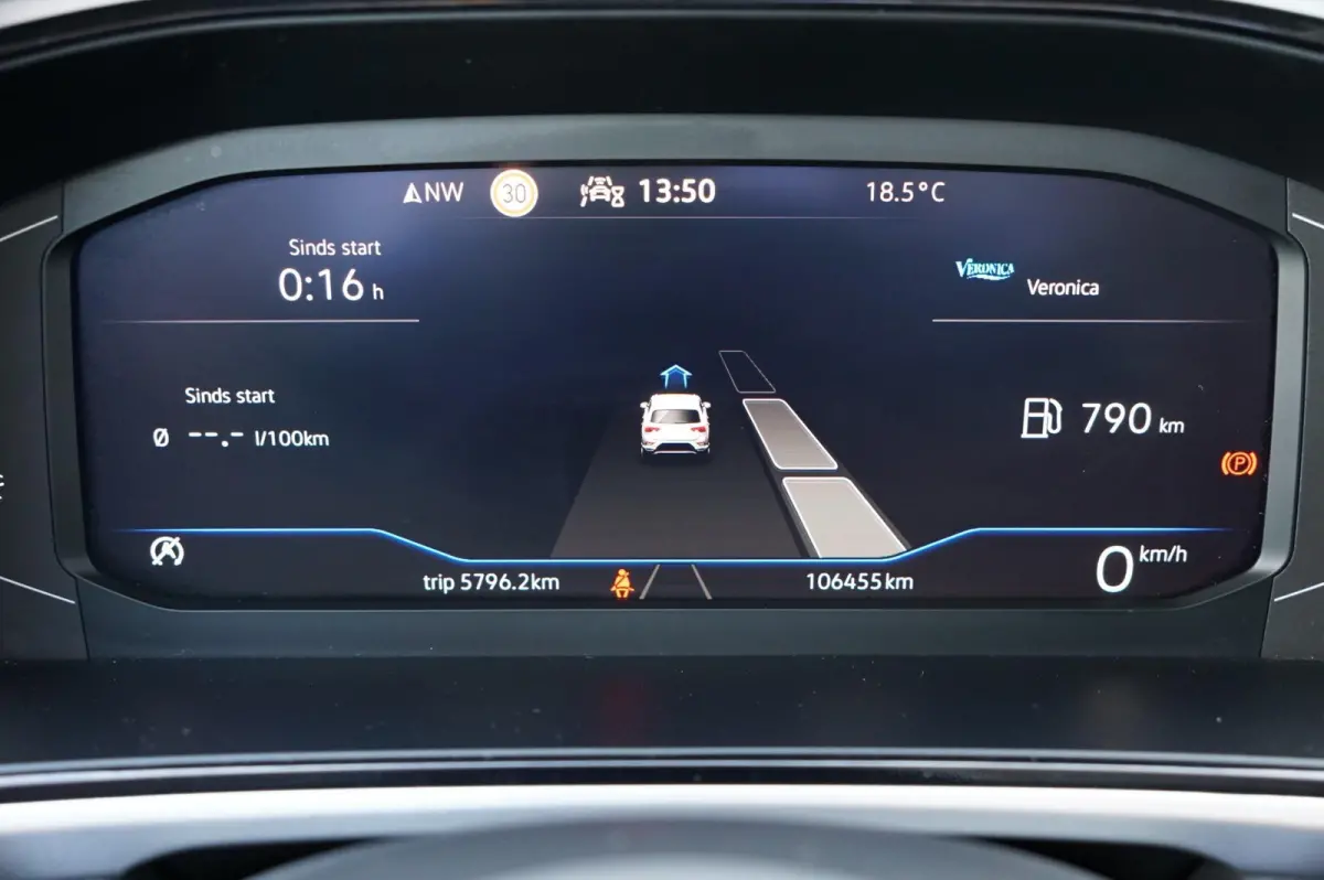 1.0 TSI 110pk Life | Trekhaak | Navigatie | Climatronic