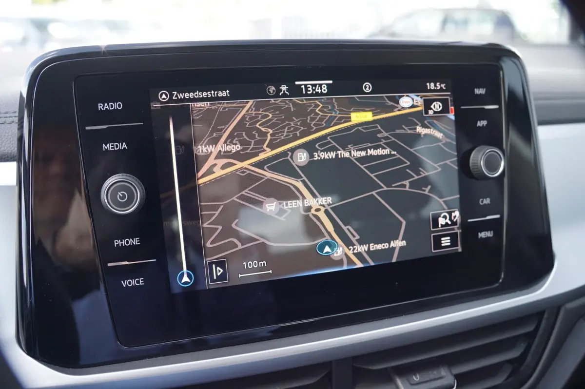 1.0 TSI 110pk Life | Trekhaak | Navigatie | Climatronic