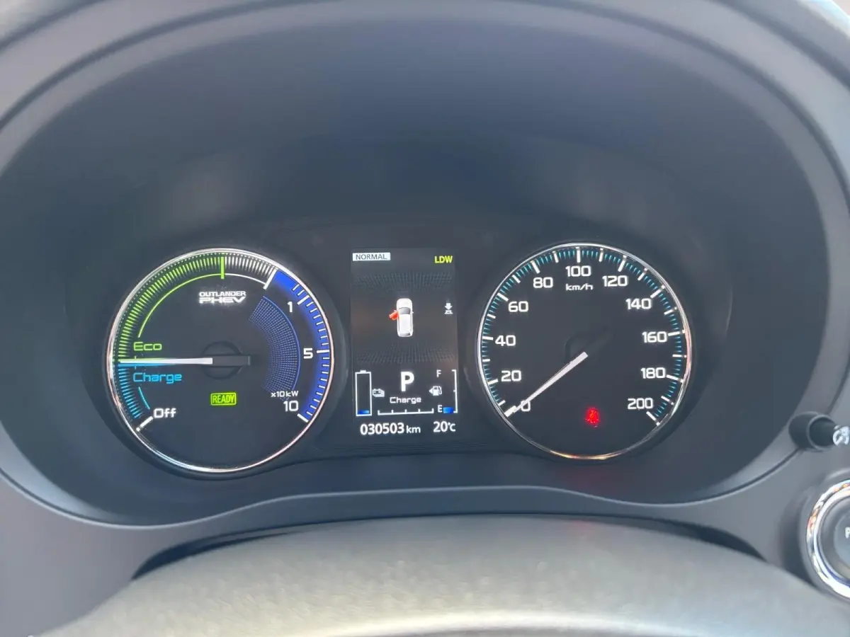2.4 PHEV Instyle | Trekhaak | Leder | Schuif-kantel dak | Rondom camera | Elektrisch. Achterklep | Stoel en stuurverwarming | Set winterwielen |
