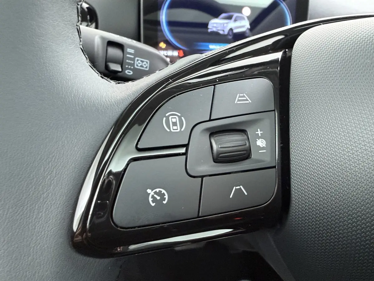 Design 37.3 kWh | €1500,- korting !! | Vanaf €259,- Private Lease per maand !  | Achteruitrijcamera | Cruise control adaptief | Dodehoek detectie