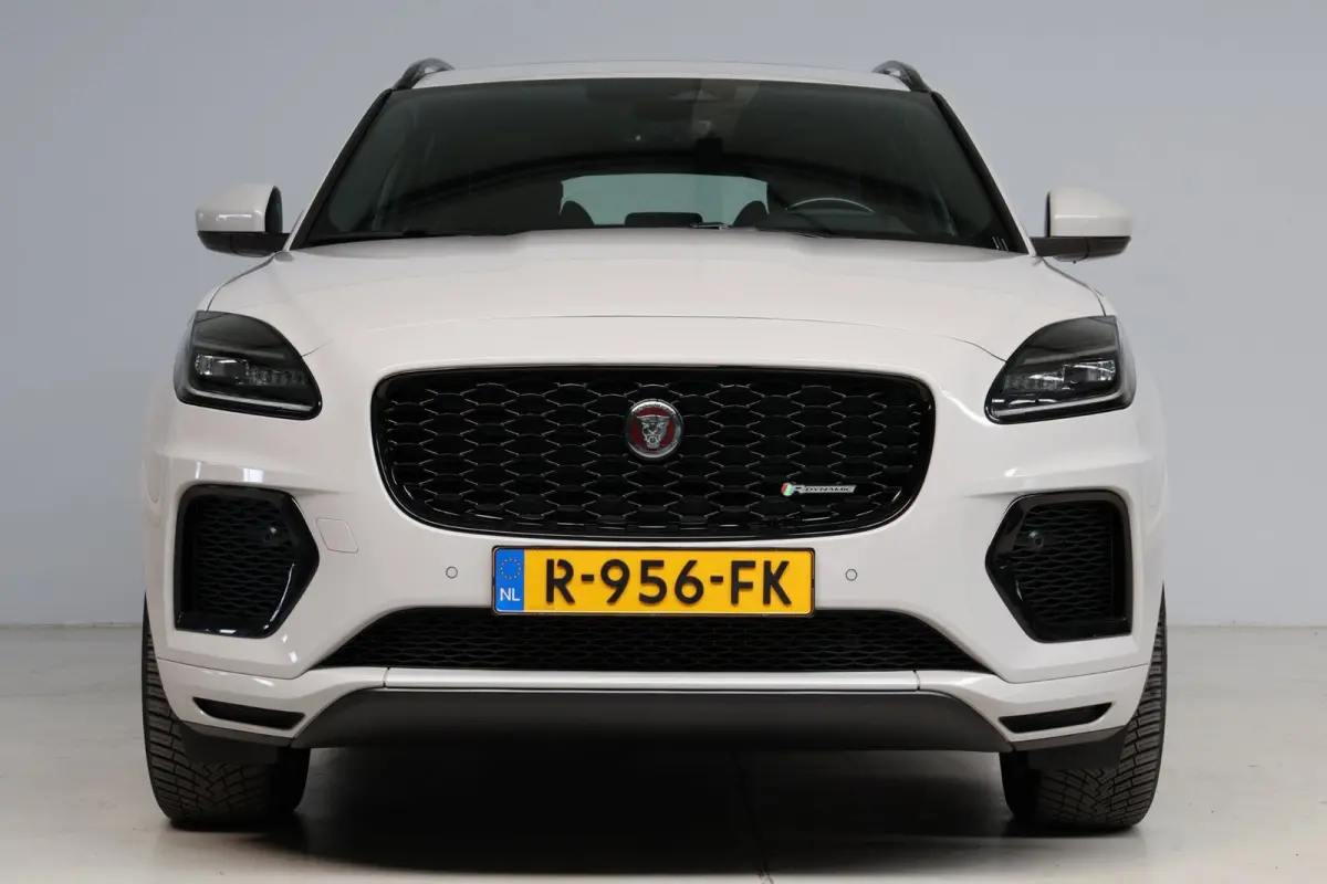 1.5 P300e AWD R-Dynamic HSE Black Optiek | panoramadak | head-up | adap. cruise | camera | elek. trekhaak | leder