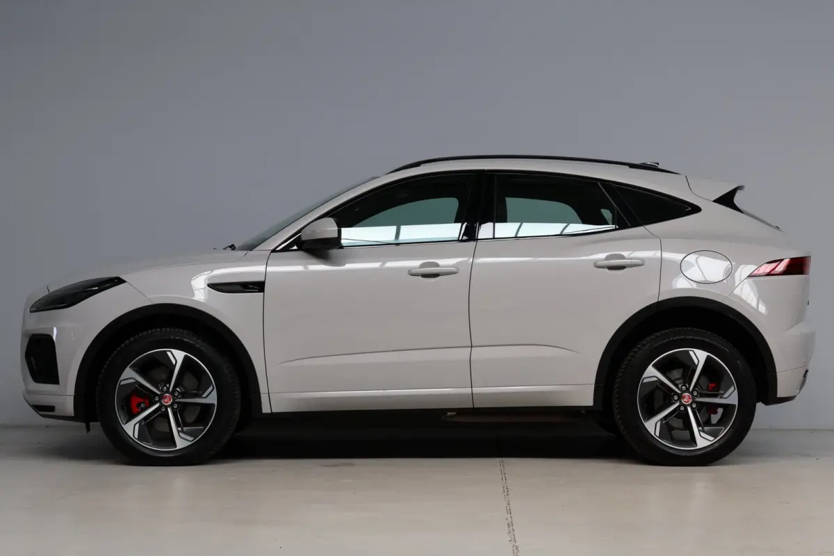 1.5 P300e AWD R-Dynamic HSE Black Optiek | panoramadak | head-up | adap. cruise | camera | elek. trekhaak | leder