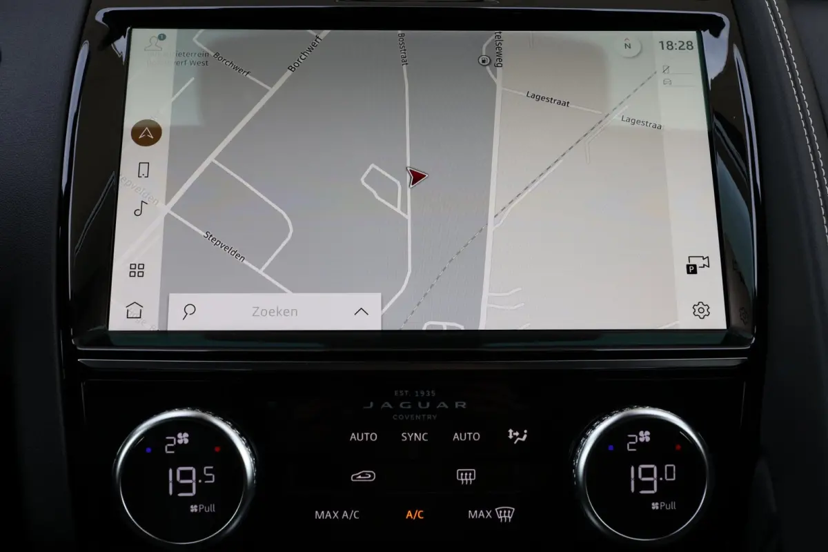1.5 P300e AWD R-Dynamic HSE Black Optiek | panoramadak | head-up | adap. cruise | camera | elek. trekhaak | leder