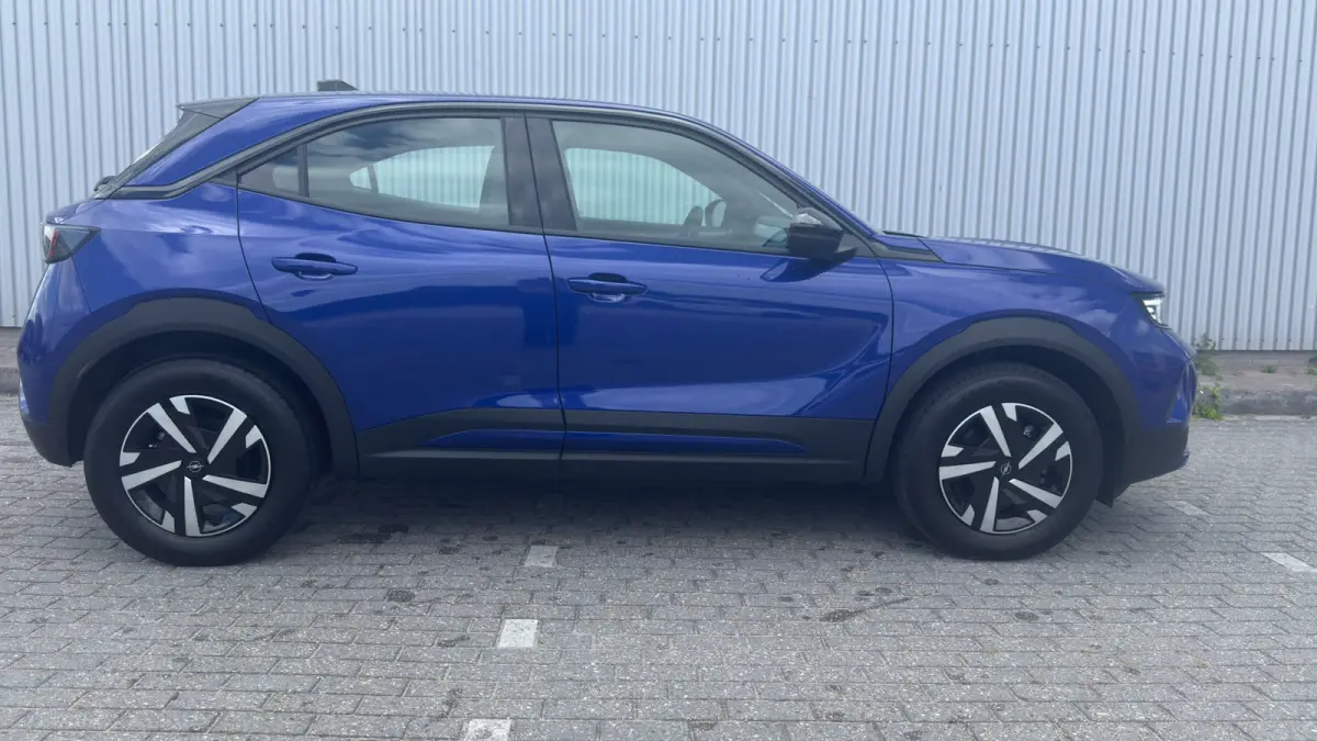 Edition | Dode hoek detectie | Apple Carplay / Android Auto | Camera Achter | Draadloos opladen |