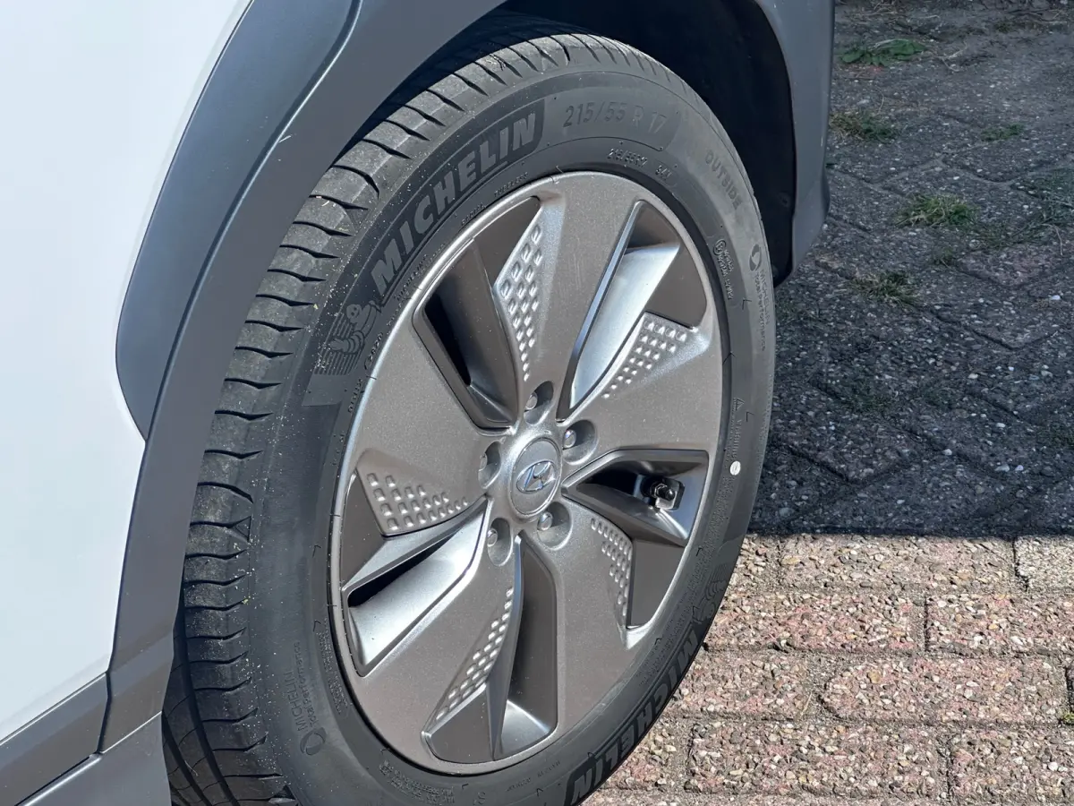 EV Comfort 64 kWh FASE 3 SOH 100% DEALER OND 1 EIGENAAR