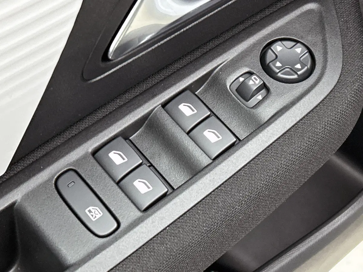 Business 156pk Extended range 54 kWh | DEMO DEAL | Navigatie | Carplay / Android Auto | Verwarmbare Voorstoelen | Camera | Snel Rijden |