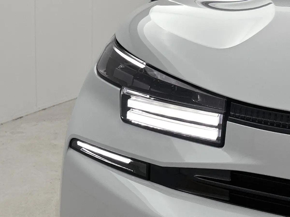 Business 156pk Extended range 54 kWh | DEMO DEAL | Navigatie | Carplay / Android Auto | Verwarmbare Voorstoelen | Camera | Snel Rijden |
