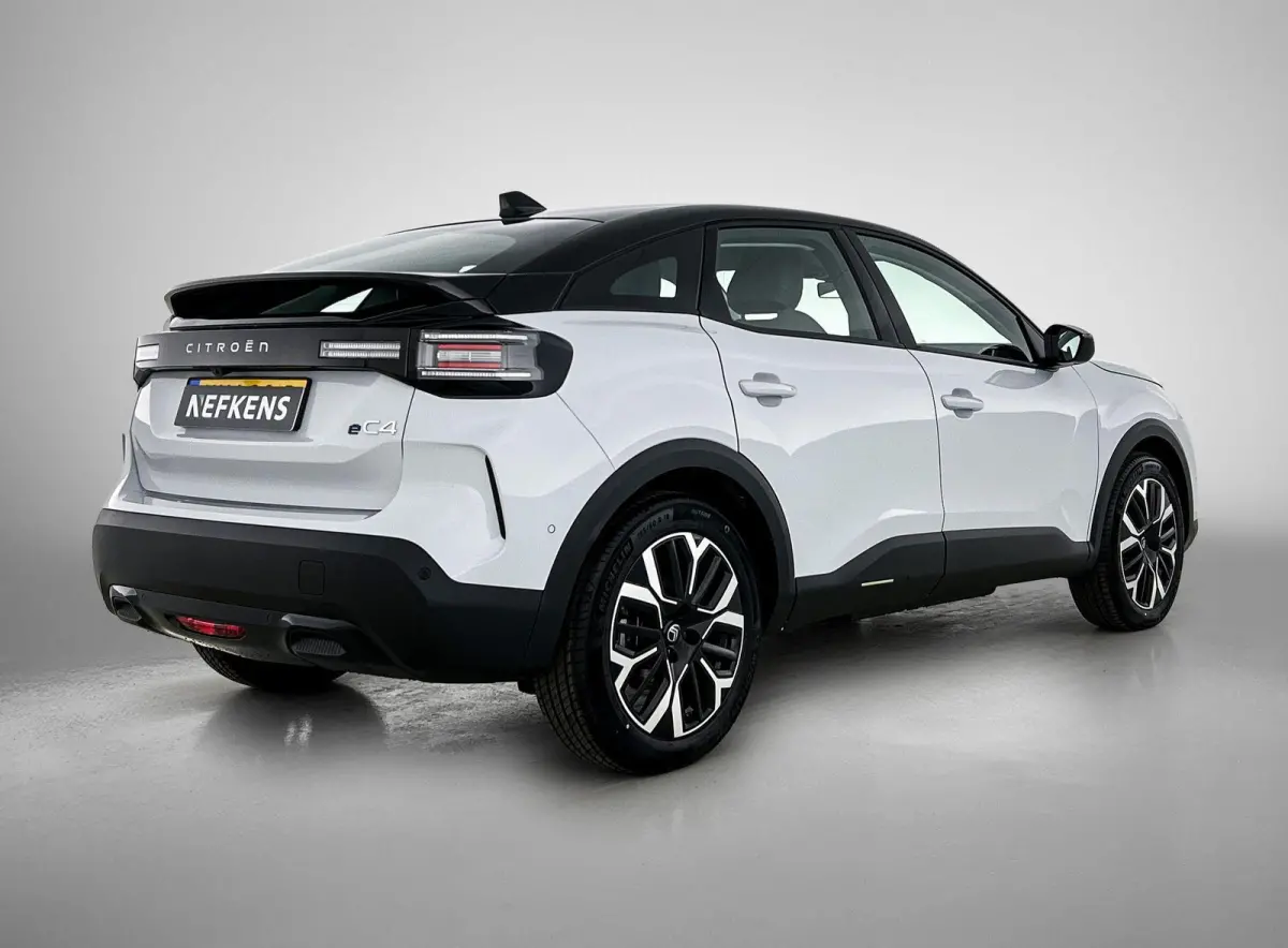 Business 156pk Extended range 54 kWh | DEMO DEAL | Navigatie | Carplay / Android Auto | Verwarmbare Voorstoelen | Camera | Snel Rijden |