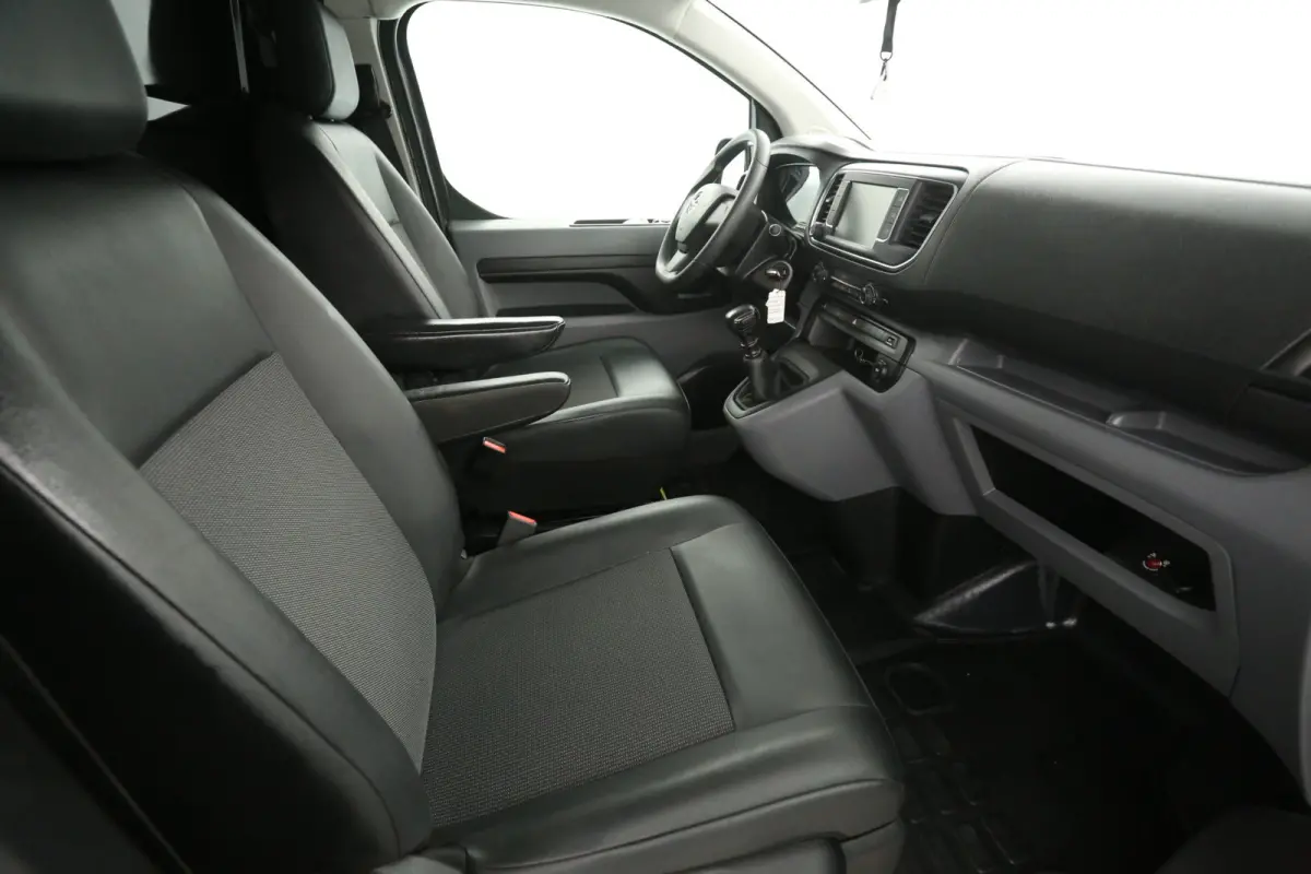 1.5 CDTI L2H1 | Airco | Camera | Cruise | Trekhaak | Carplay | Navi | Parkeersens.