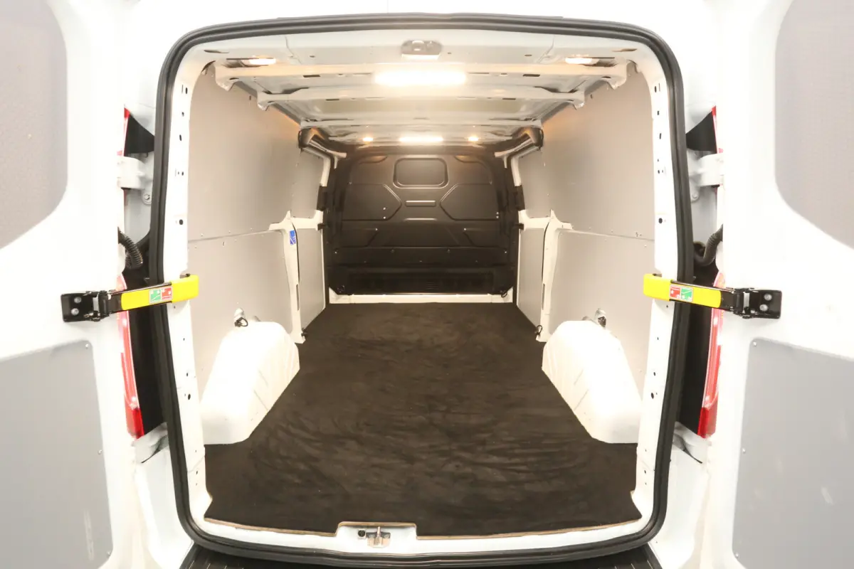 2.0 TDCI L2H1 | Airco | Camera | 2800kg Trekgew. | Cruise | 3 Zits | 2xSchuifdeur | Carplay