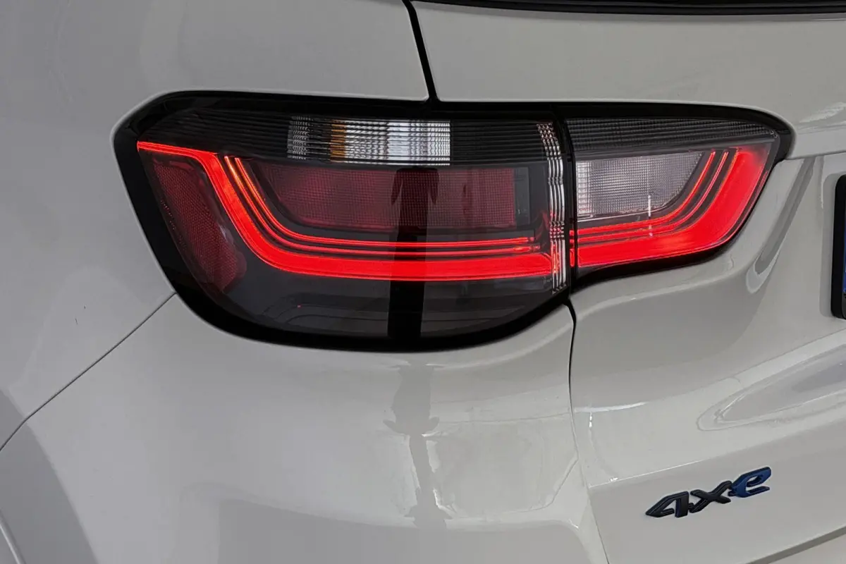 4xe 240 Plug-in Hybrid S Panoramadak Leder Adaptive Cruise