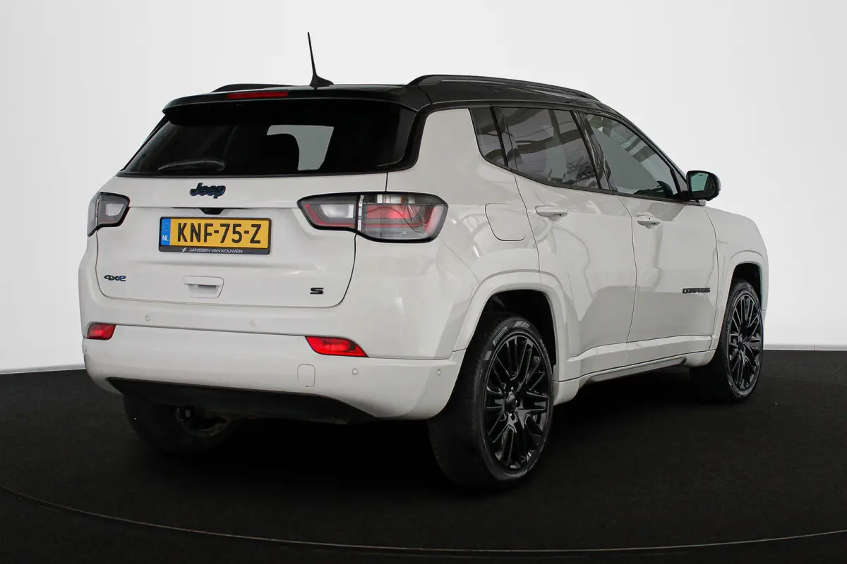4xe 240 Plug-in Hybrid S Panoramadak Leder Adaptive Cruise